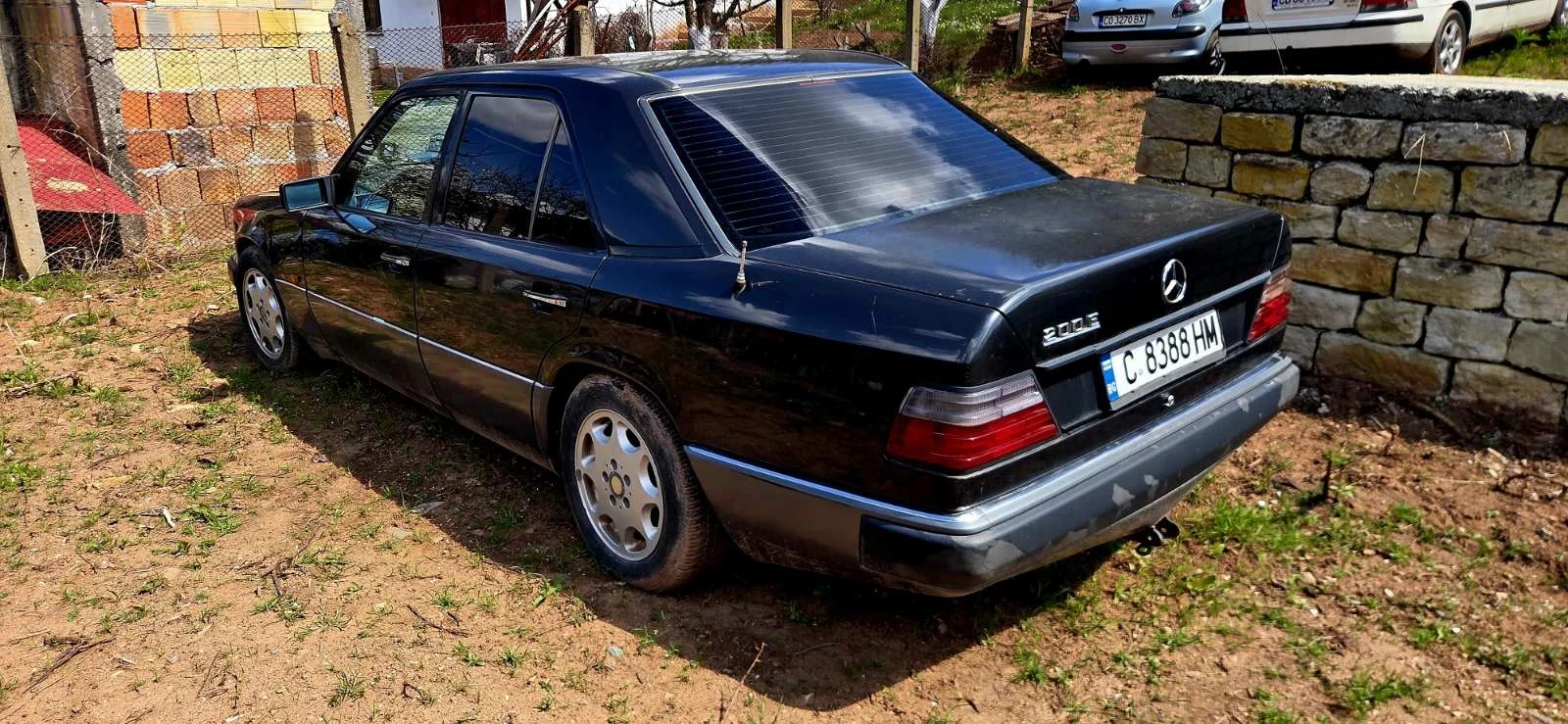 Mercedes-Benz 124 2.0, снимка 4 - Автомобили и джипове - 54158793