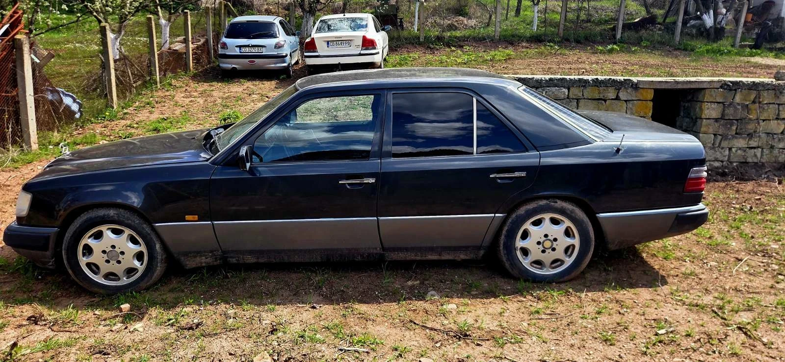 Mercedes-Benz 124 2.0, снимка 3 - Автомобили и джипове - 54158793