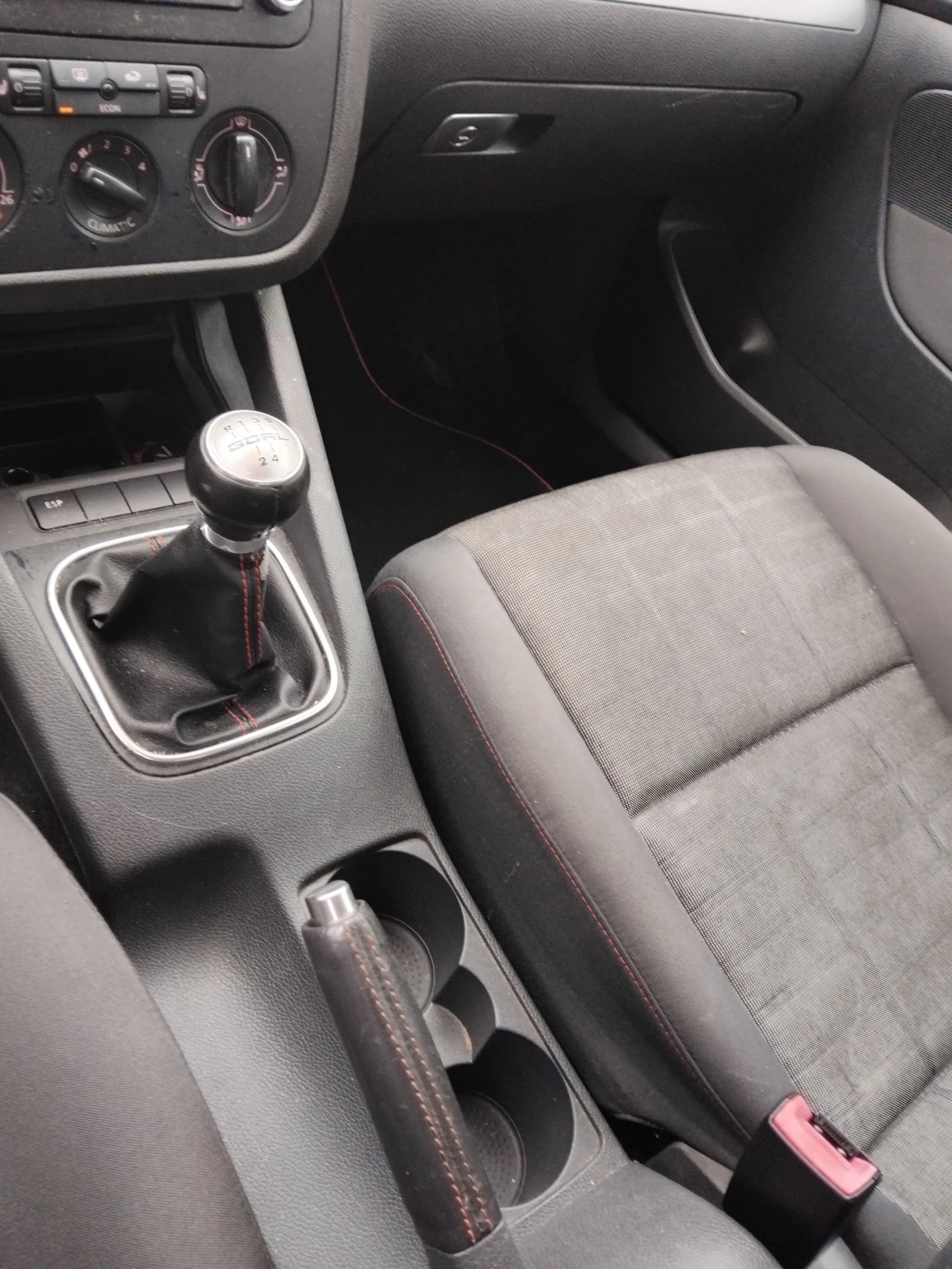 VW Golf, снимка 13 - Автомобили и джипове - 54396112