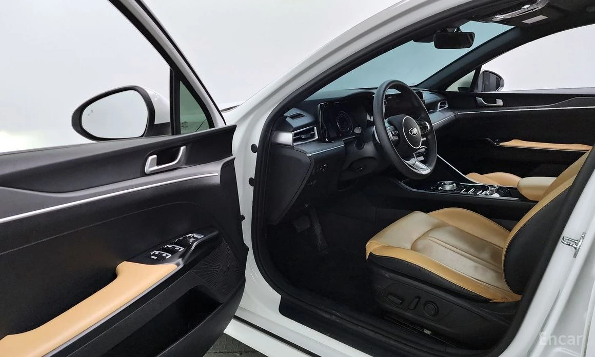 Kia K5, снимка 10 - Автомобили и джипове - 54481513