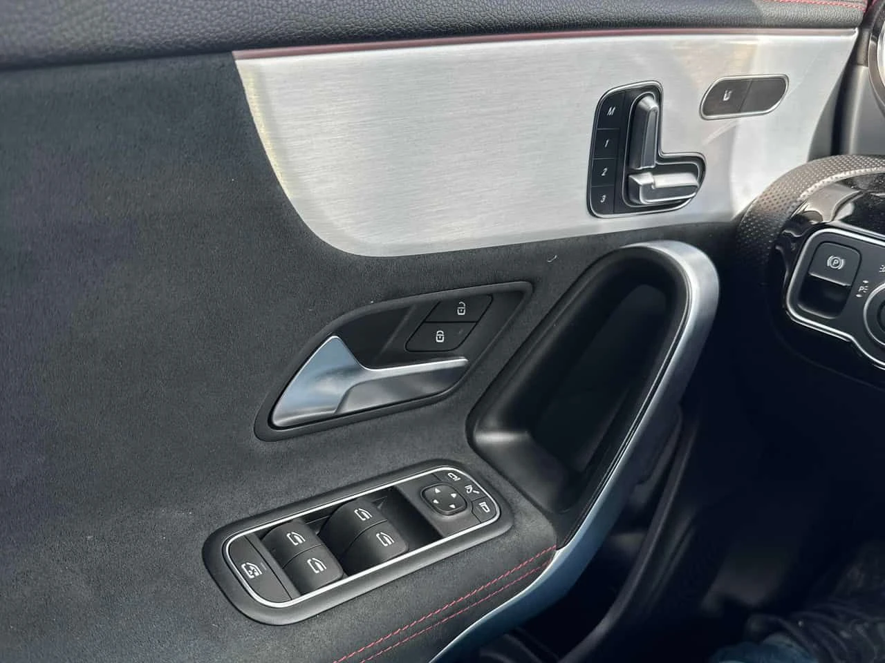 Mercedes-Benz CLA 250 4MATIC/ПАНОРАМА/ПОДГРЕВИ, снимка 13 - Автомобили и джипове - 54493062