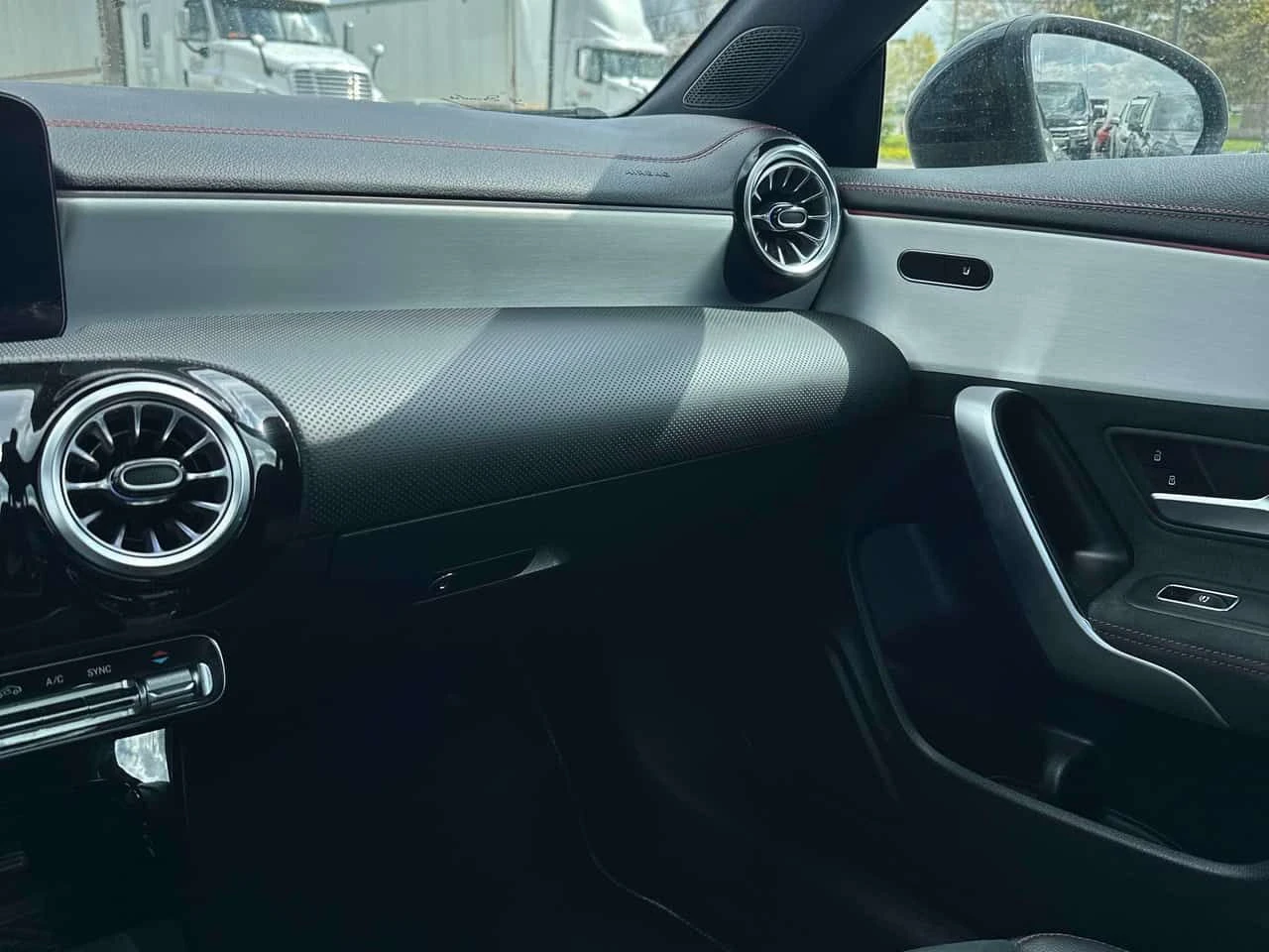 Mercedes-Benz CLA 250 4MATIC/ПАНОРАМА/ПОДГРЕВИ, снимка 12 - Автомобили и джипове - 54493062
