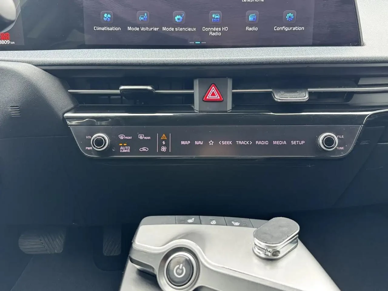 Kia EV6 Long Range* Distronic* Carplay* Подгреви* , снимка 14 - Автомобили и джипове - 54957477