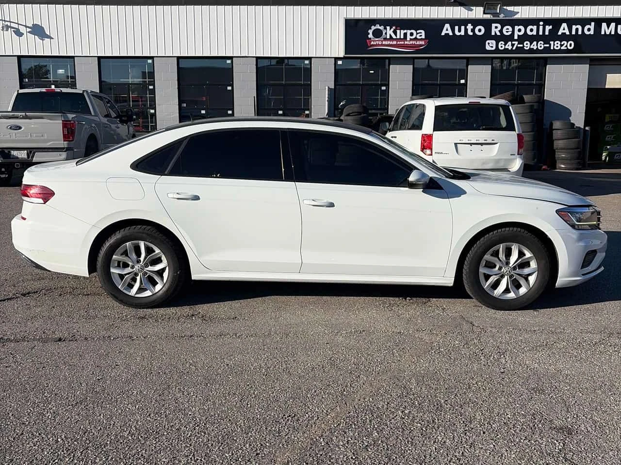 VW Passat * Comfortline * CARFAX * ОПЦИЯ ЗА ФИНАНСИРАНЕ, снимка 3 - Автомобили и джипове - 54987791