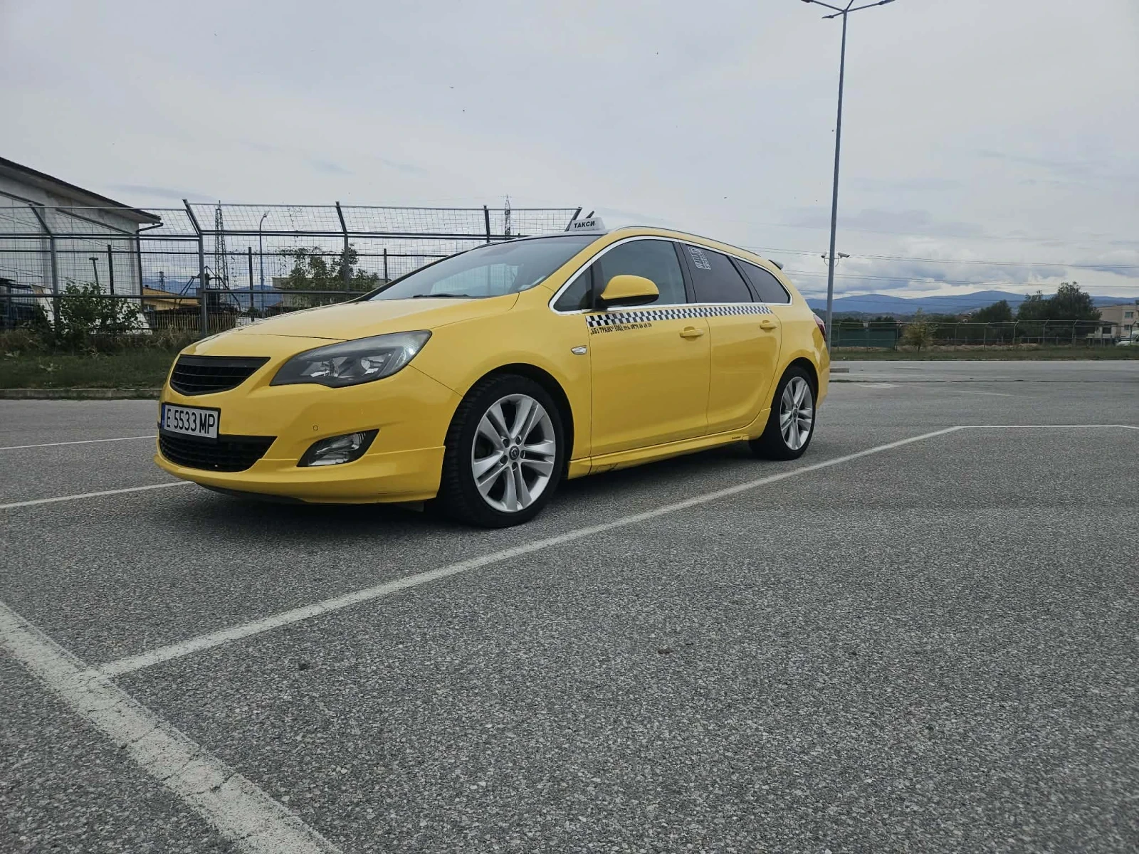 Opel Astra 1.6 turbo , снимка 4 - Автомобили и джипове - 55072852