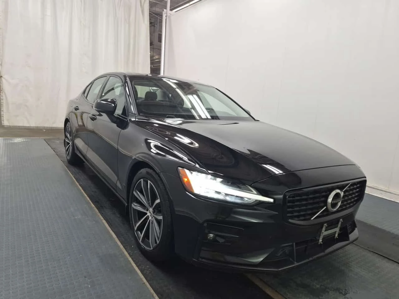 Volvo S60 * INSCRIPTION * CARFAX * Бeз инциденти * , снимка 2 - Автомобили и джипове - 55274942