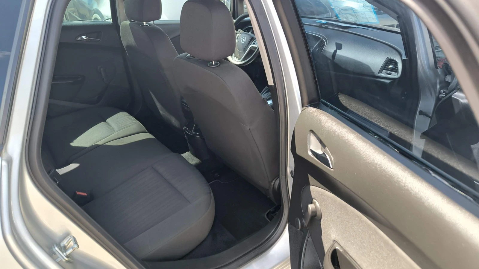 Opel Astra 1.6i automatic , снимка 10 - Автомобили и джипове - 55977872