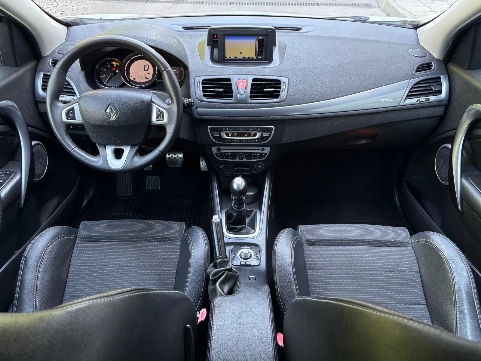 Renault Megane 1.9 DCI GT LINE 230.000 КМ, снимка 10 - Автомобили и джипове - 56152718