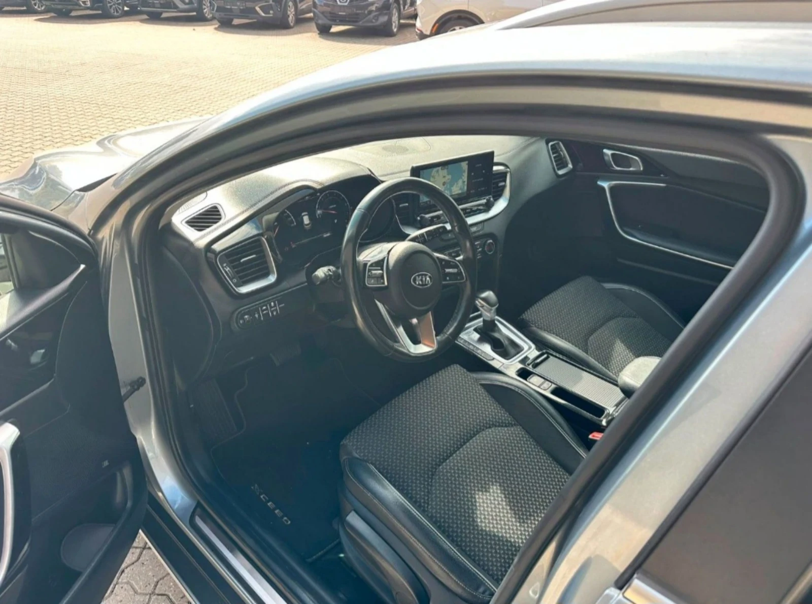 Kia XCeed 1.6-204кс., снимка 12 - Автомобили и джипове - 56186523