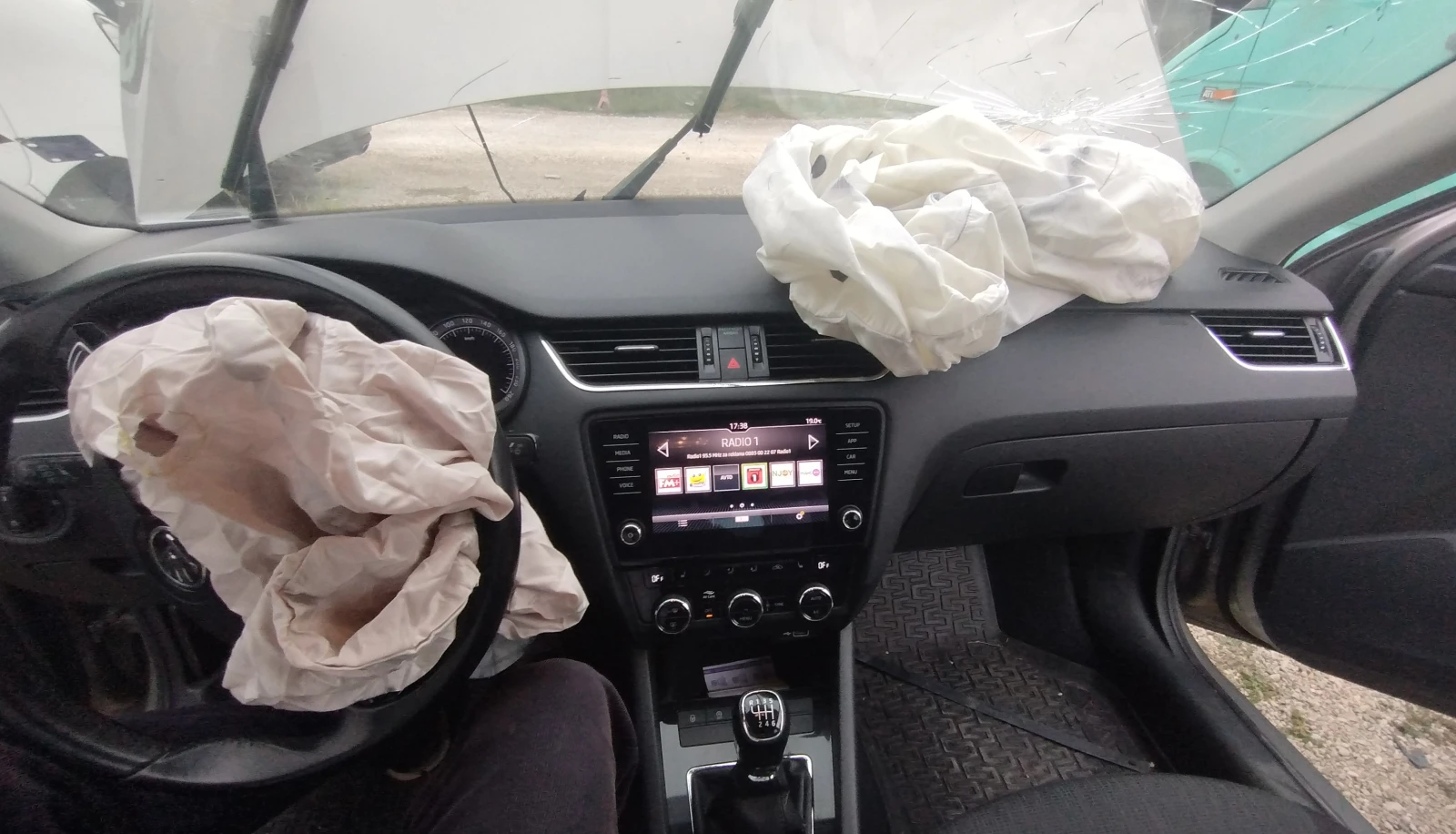 Skoda Octavia, снимка 10 - Автомобили и джипове - 56293428