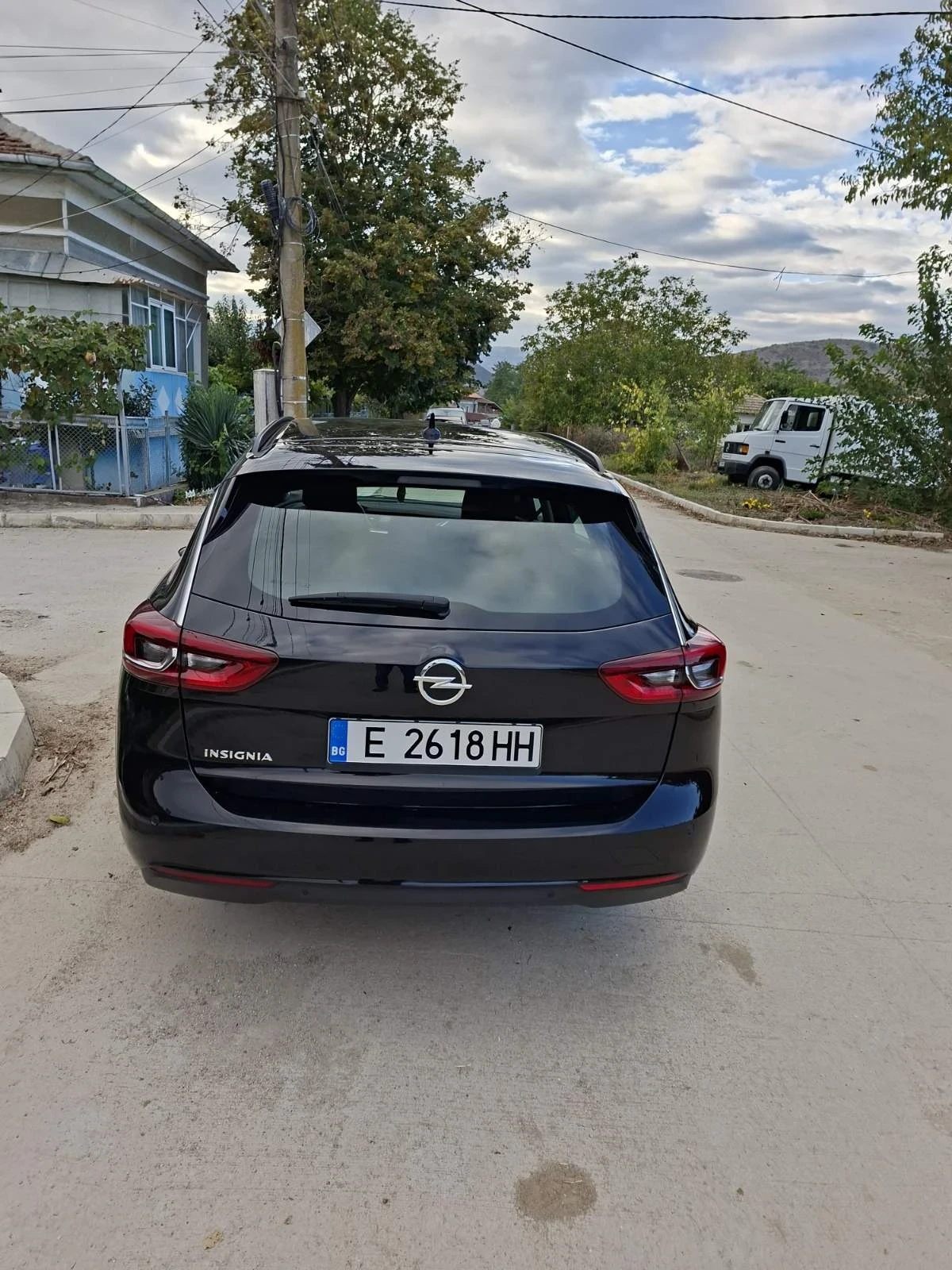 Opel Insignia 1.6TDI, снимка 2 - Автомобили и джипове - 56555455