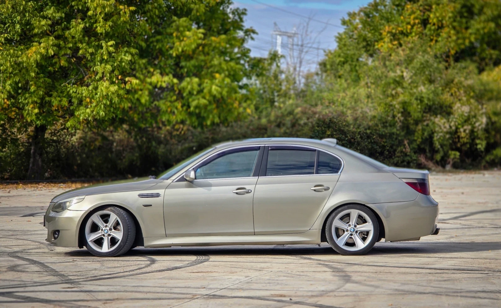 BMW 530, снимка 2 - Автомобили и джипове - 56649198