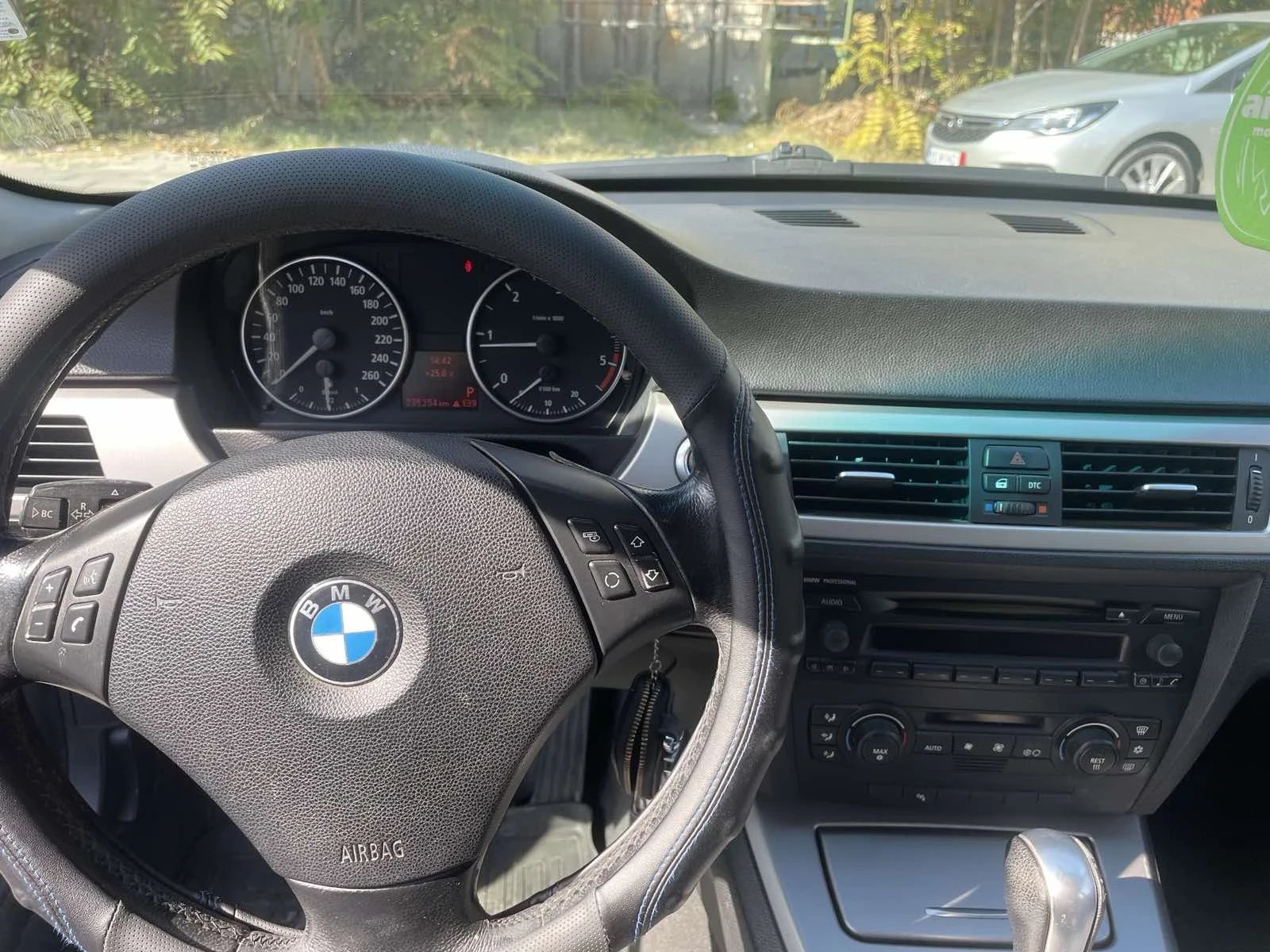 BMW 320, снимка 7 - Автомобили и джипове - 56661060