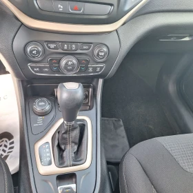 Jeep Cherokee 2.24х4, снимка 10