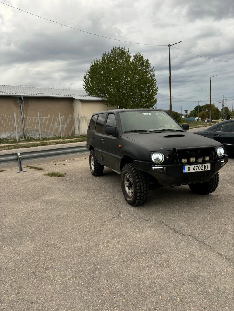 Nissan Terrano 2700, снимка 1 - Автомобили и джипове - 49160459