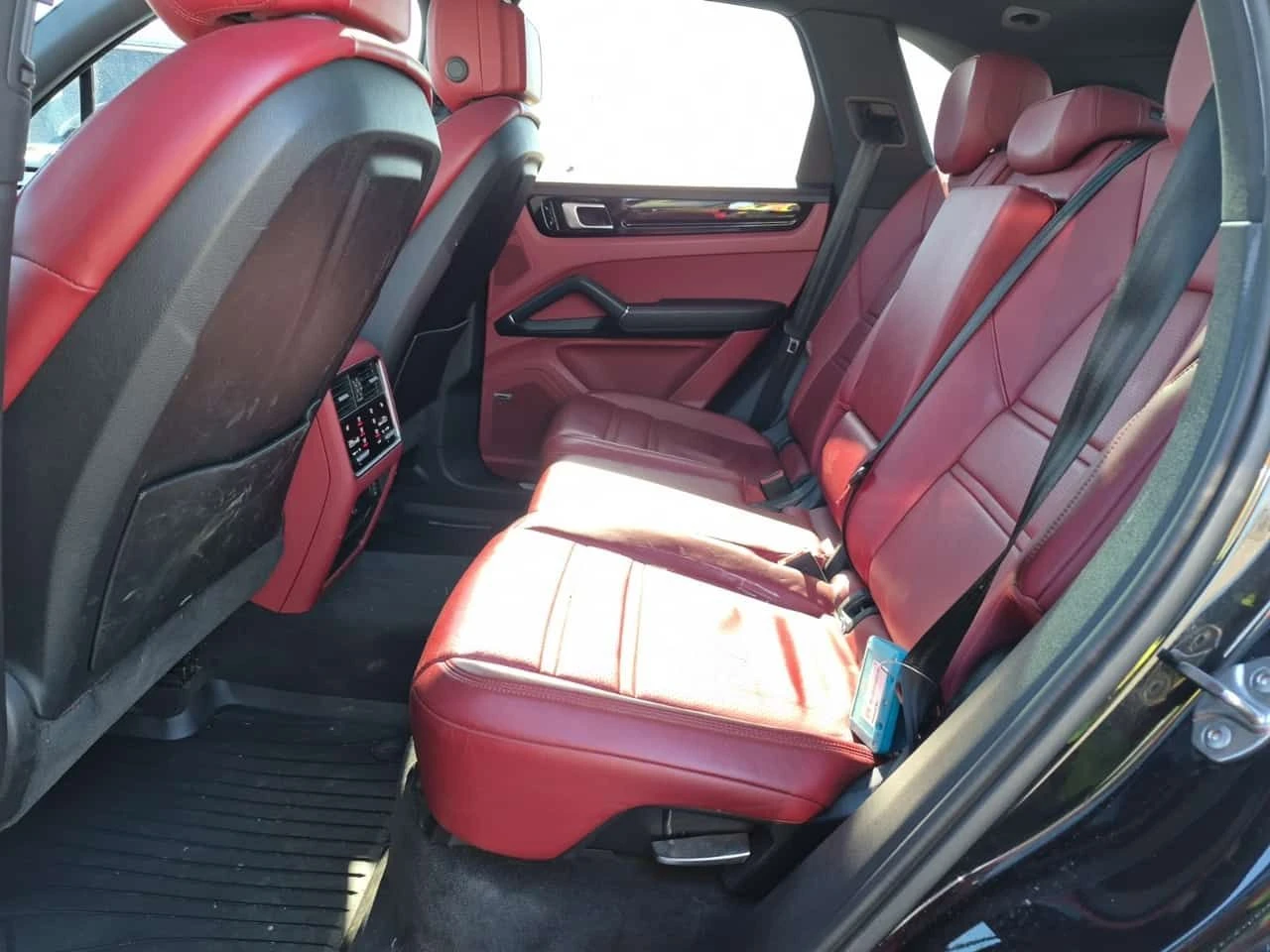 Porsche Cayenne  | ОБДУХВАНЕ | ДВА КЛЮЧА | CARFAX, снимка 12 - Автомобили и джипове - 53710405