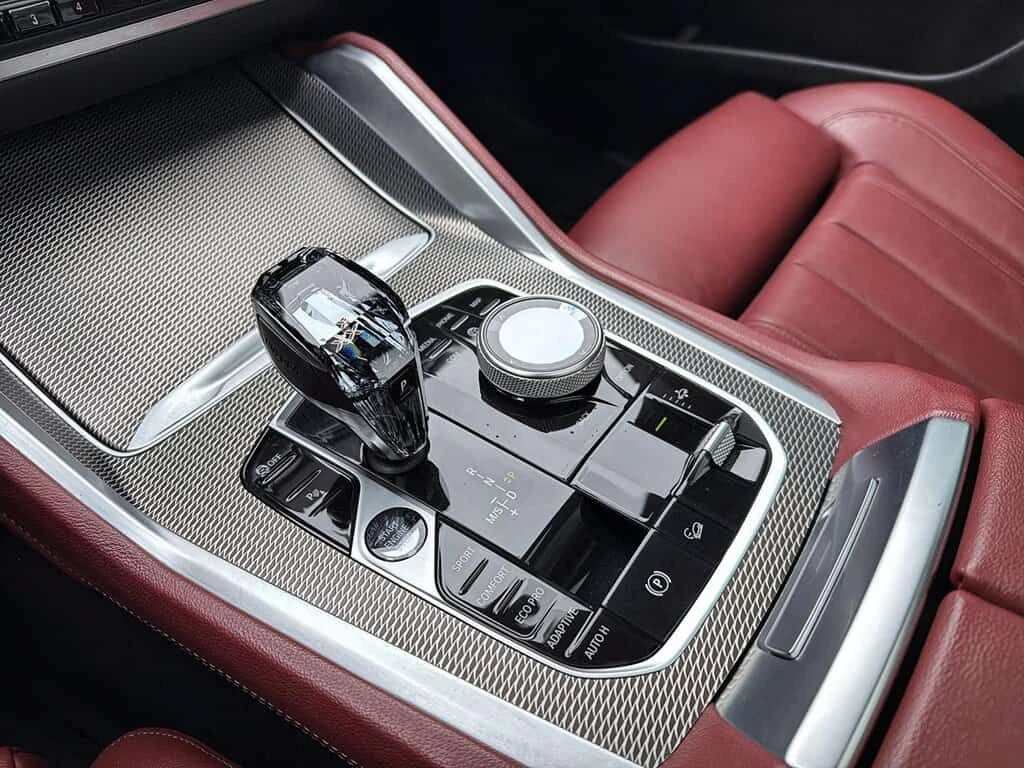 BMW X6 40i M-Sport * Фиксирана цена до БГ * Без инциденти, снимка 11 - Автомобили и джипове - 54039436