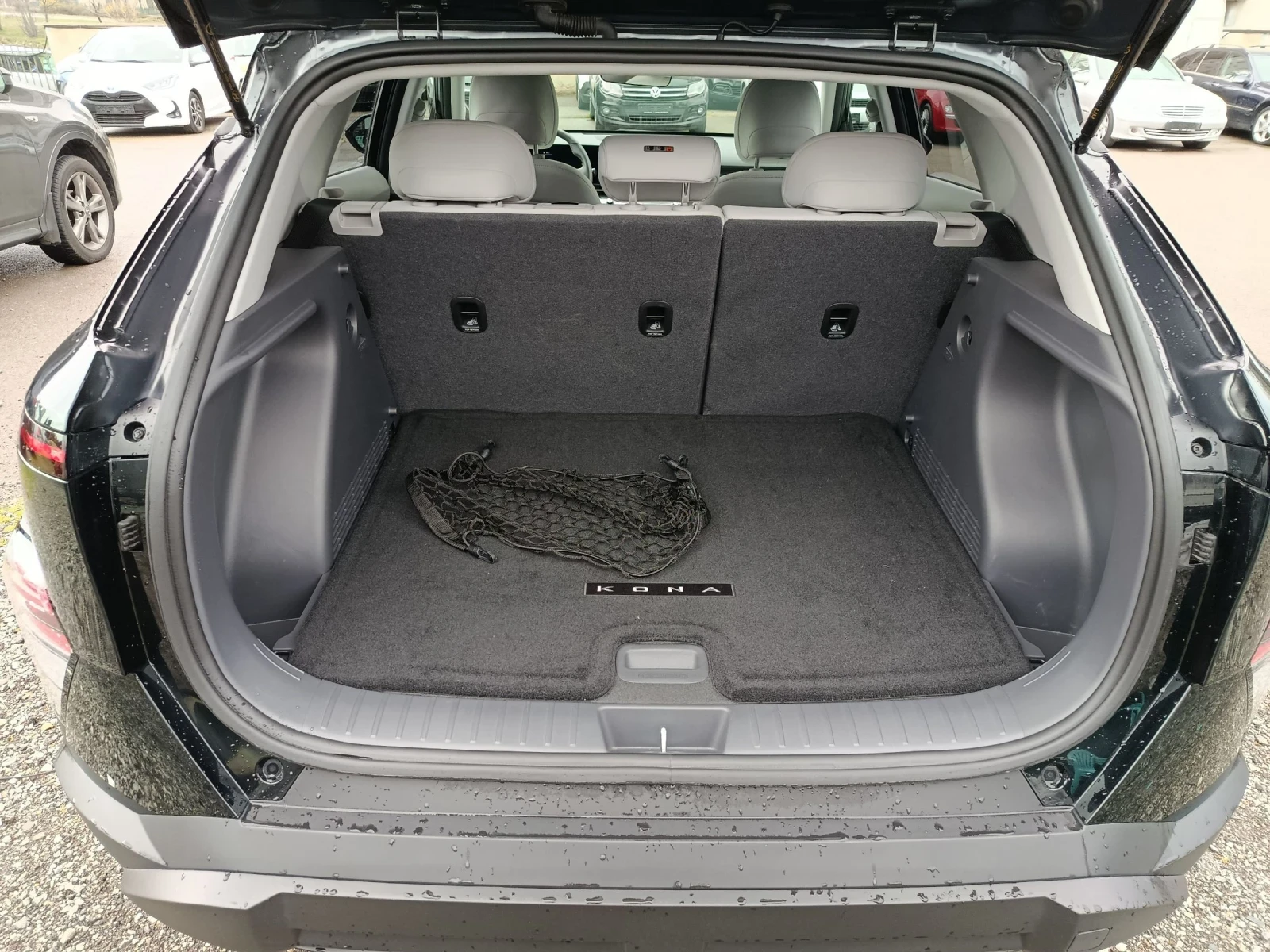 Hyundai Kona * * НАЛИЧНА ЗА ОГЛЕД* * НОВ ВНОС* * 9600КМ* * ТОП*, снимка 10 - Автомобили и джипове - 54070335