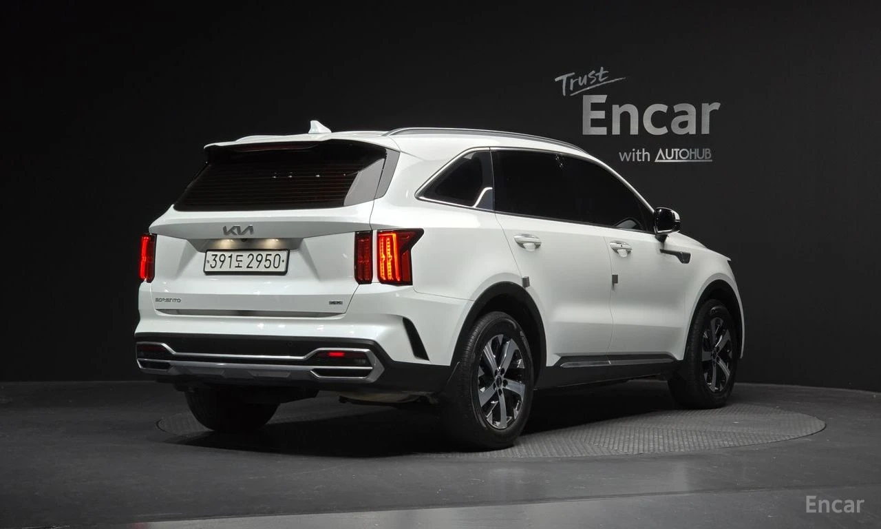 Kia Sorento 2.2 D Prestige 4x4* DISTRONIC* ПОДГРЕВ* ОБДУХВАНЕ*, снимка 3 - Автомобили и джипове - 54358496