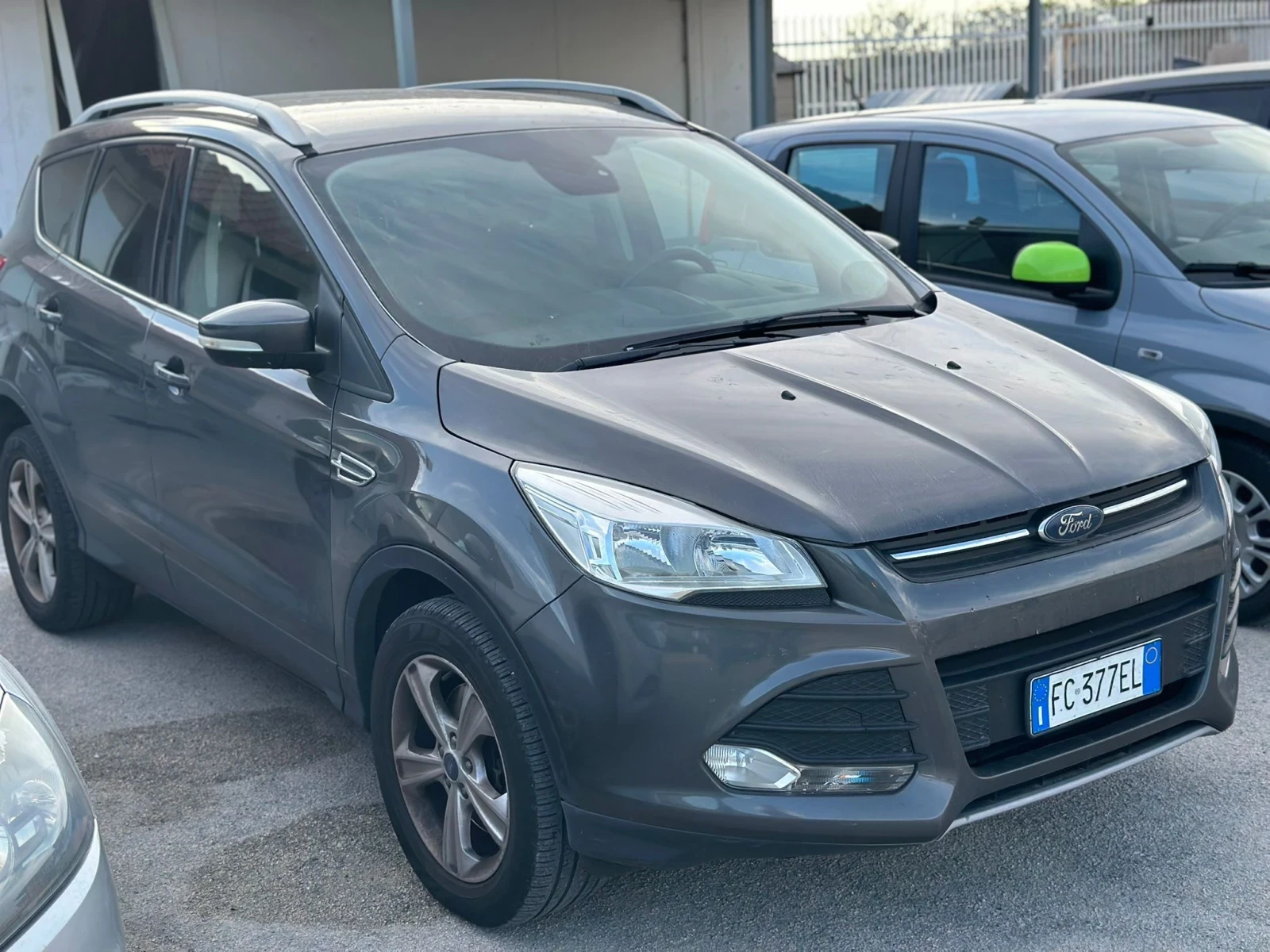 Ford Kuga 2.0TDCI;:Face;:Touch Screen display;: