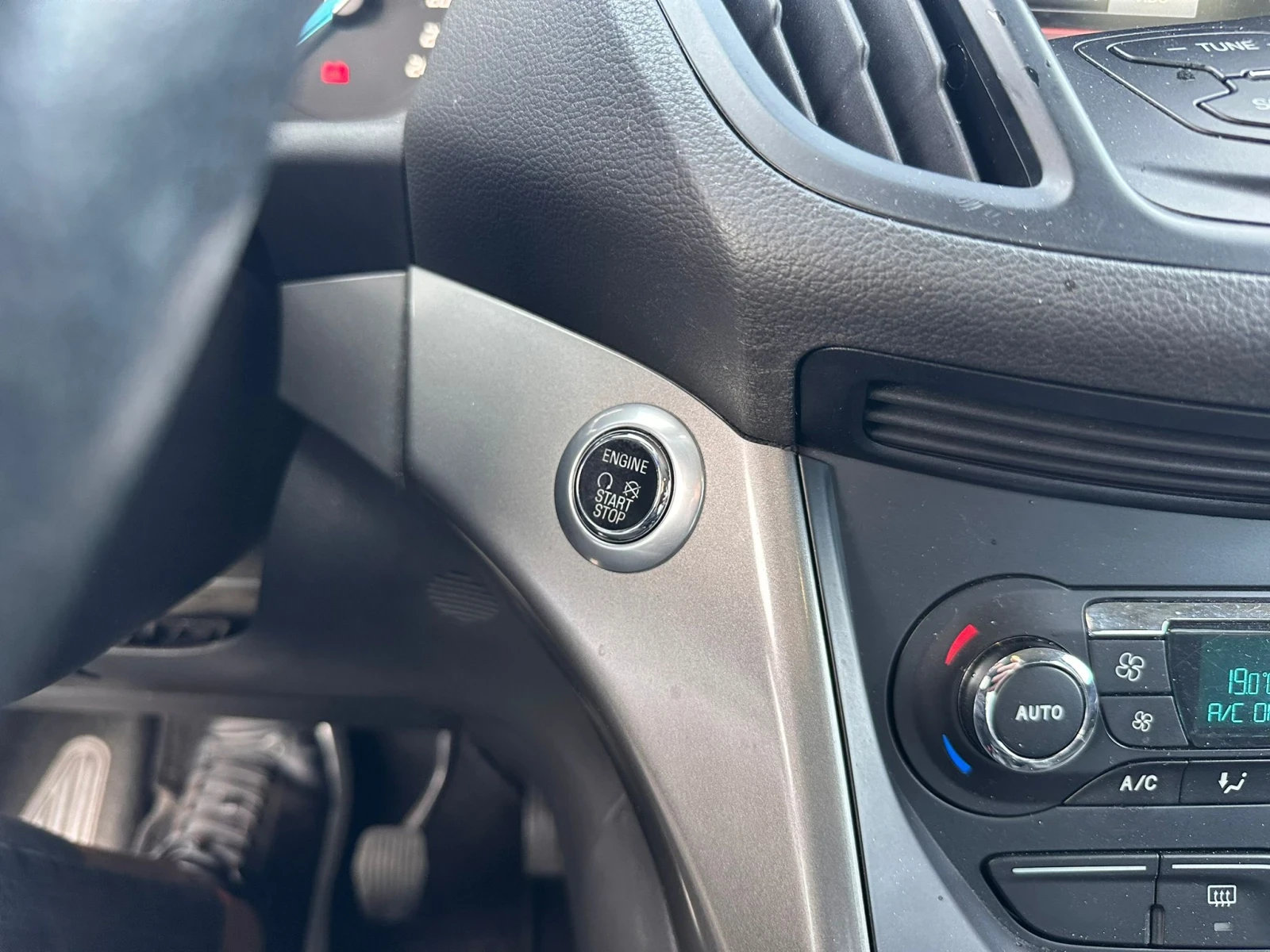 Ford Kuga 2.0TDCI;:Face;:Touch Screen display;:, снимка 9 - Автомобили и джипове - 54459173