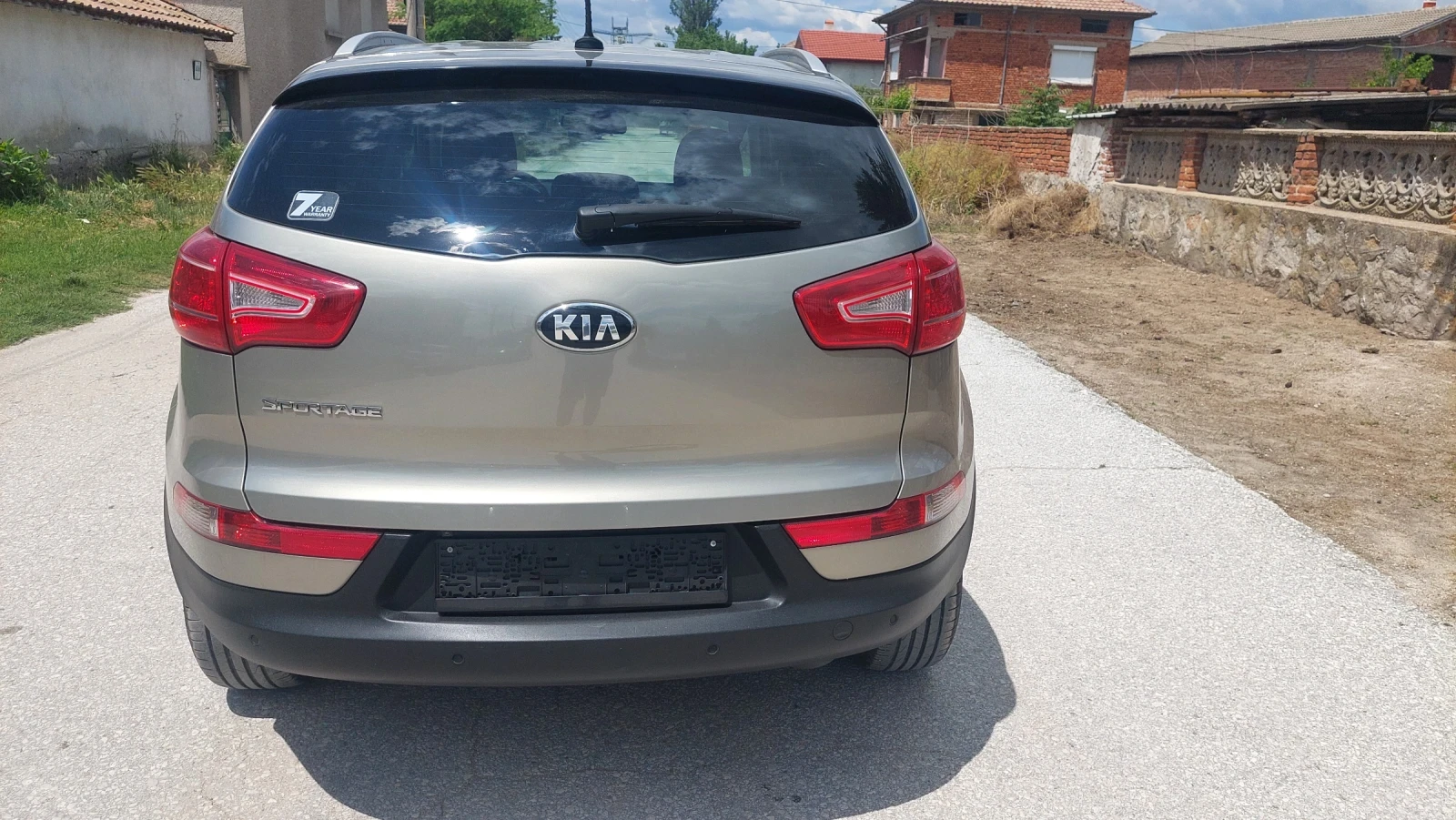 Kia Sportage 1.6i FULL EKSTRI, снимка 6 - Автомобили и джипове - 54726539