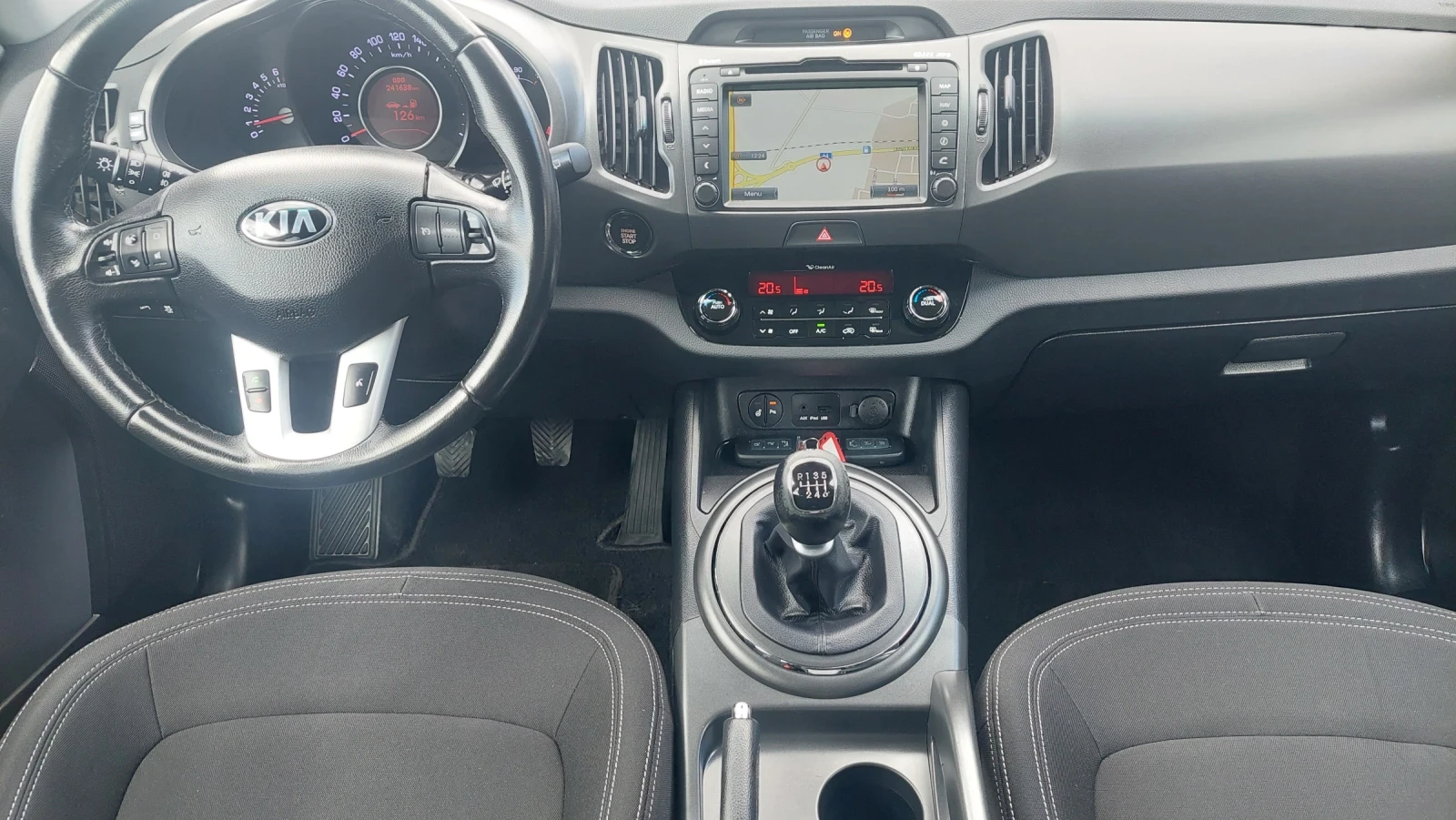 Kia Sportage 1.6i FULL EKSTRI, снимка 13 - Автомобили и джипове - 54726539