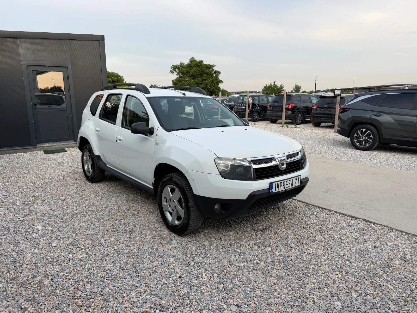 Dacia Duster 1.5dci 110kc. Отлично състояние, снимка 3 - Автомобили и джипове - 54874707