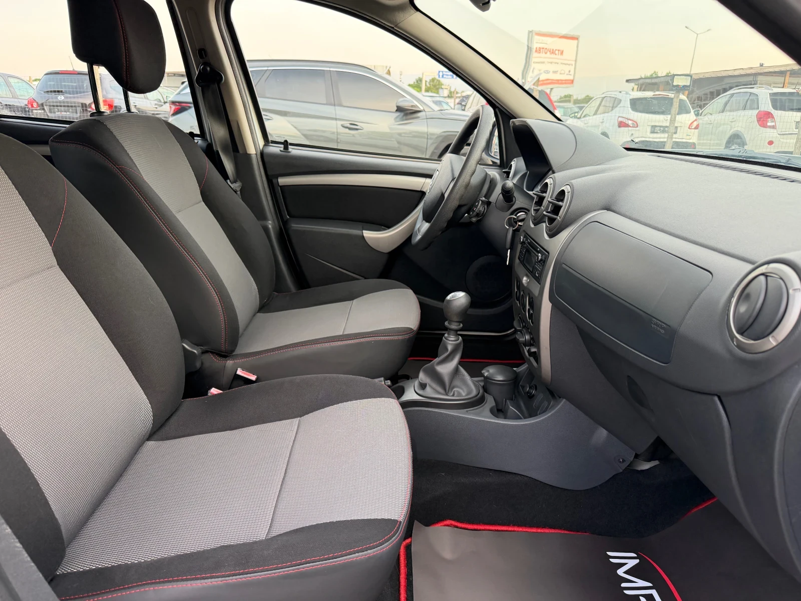 Dacia Duster 1.5dci 110kc. Отлично състояние, снимка 15 - Автомобили и джипове - 54874707