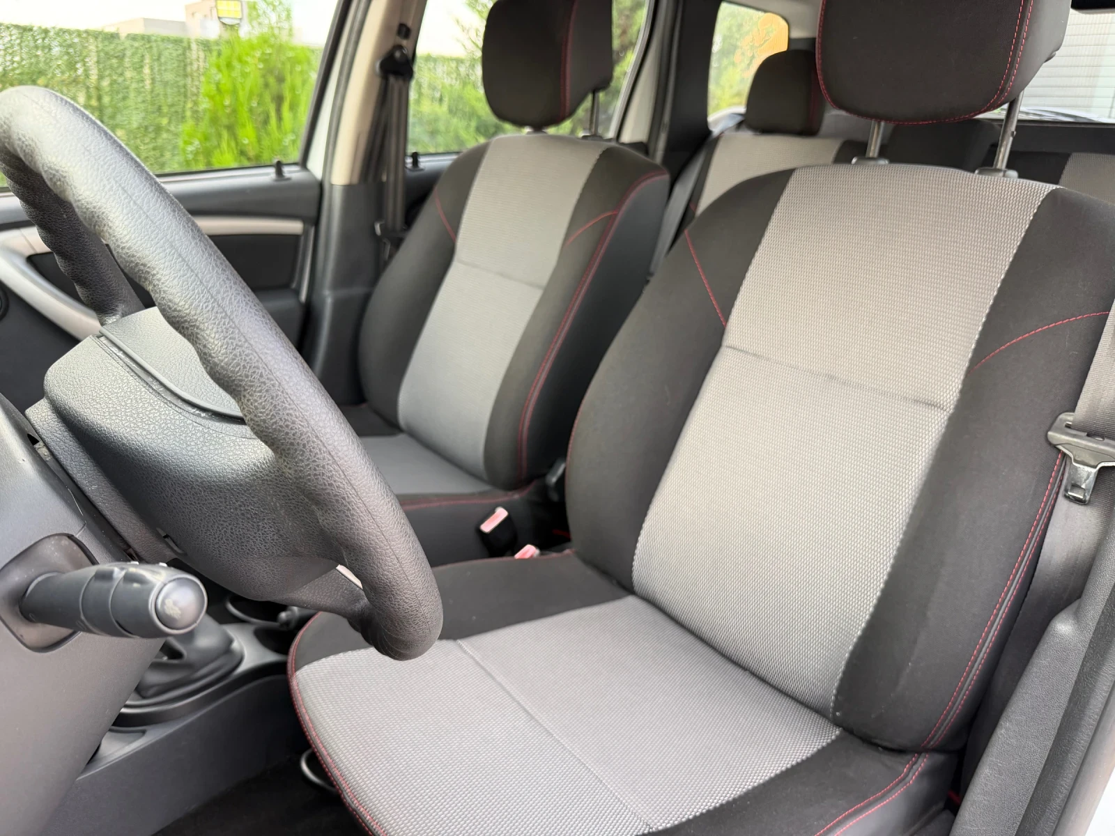Dacia Duster 1.5dci 110kc. Отлично състояние, снимка 14 - Автомобили и джипове - 54874707