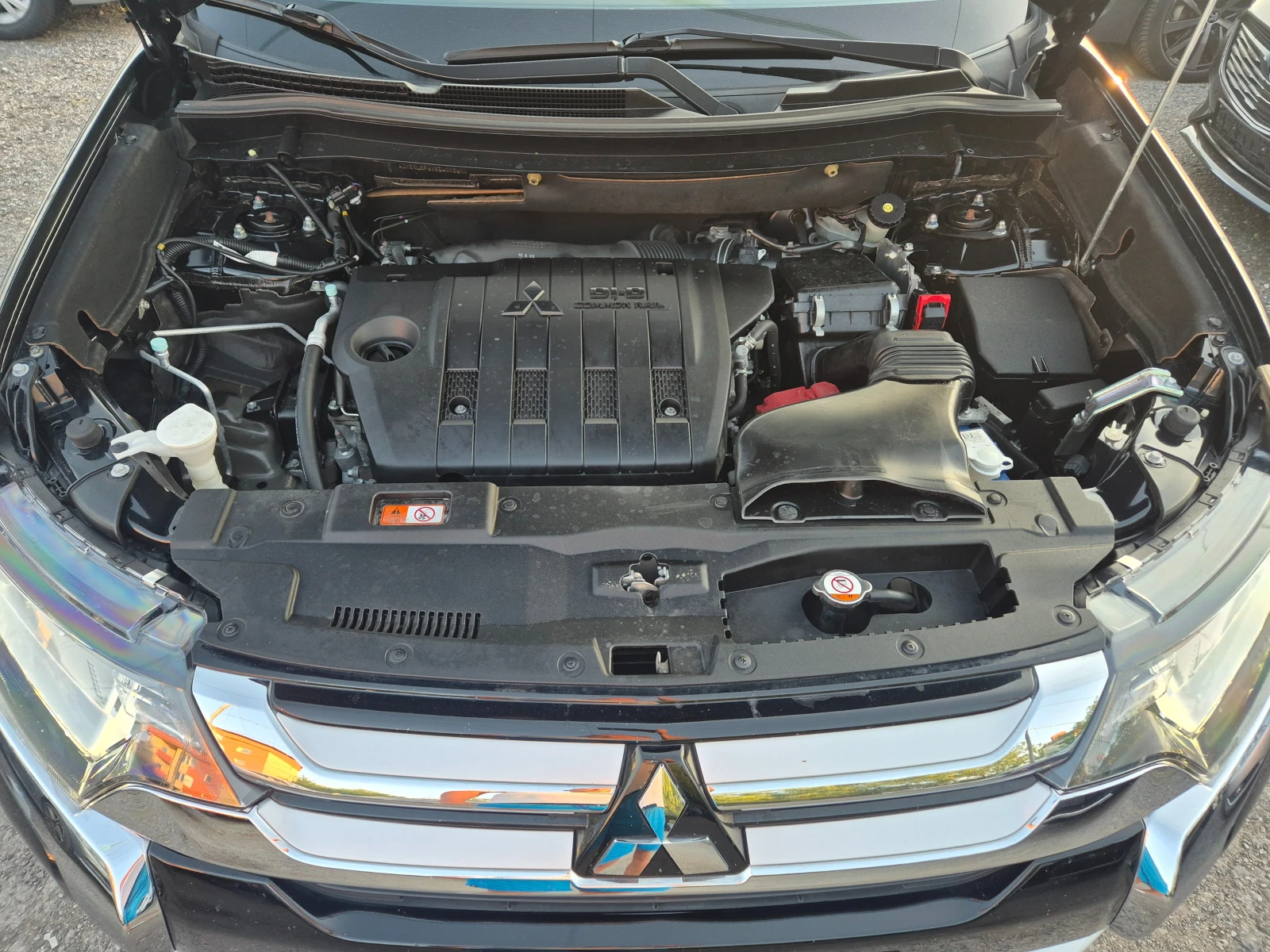 Mitsubishi Outlander 2.2DI-D/4x4 , снимка 17 - Автомобили и джипове - 55506781
