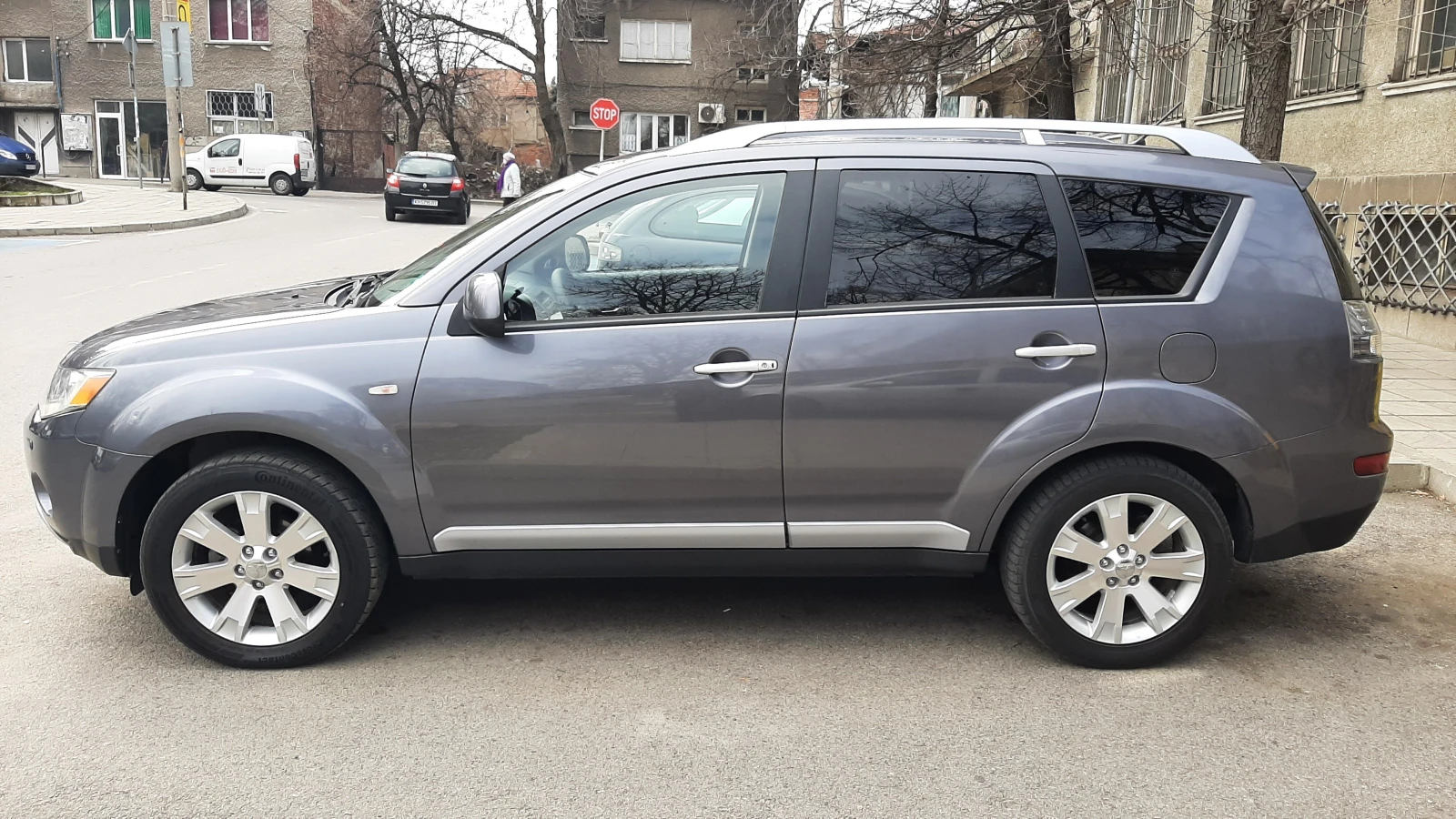 Mitsubishi Outlander 2, снимка 3 - Автомобили и джипове - 55703995