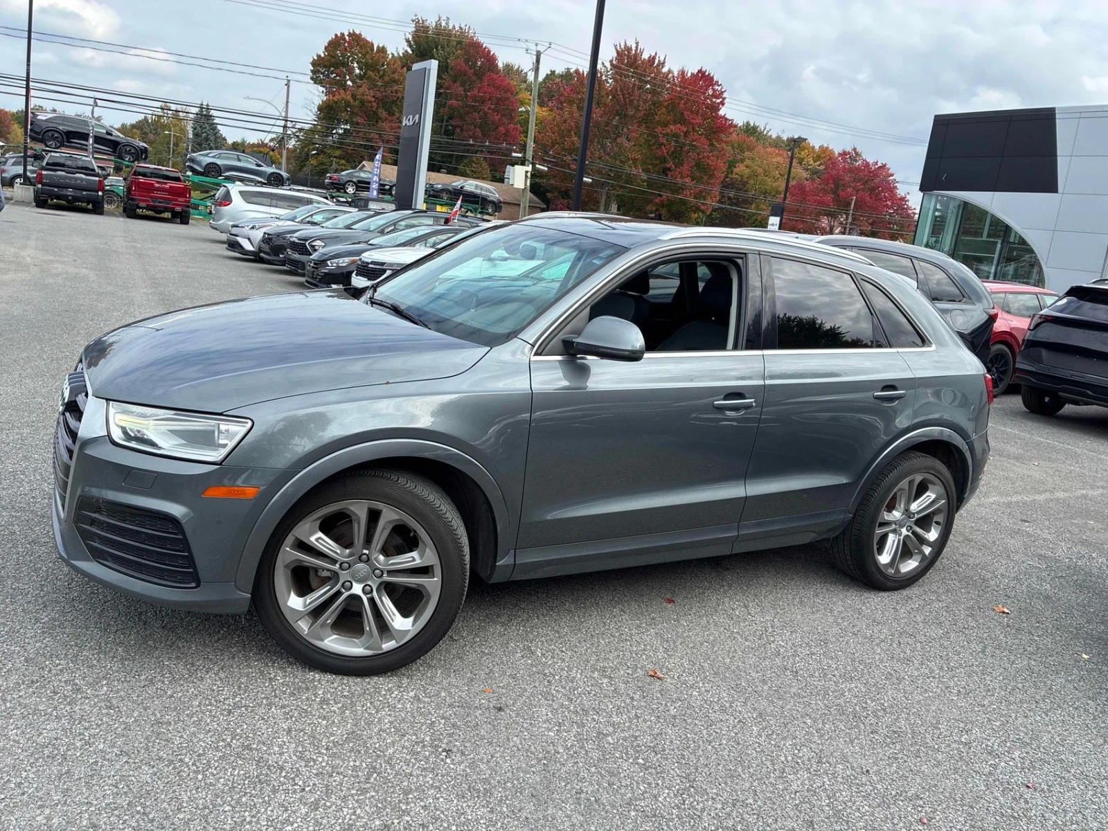 Audi Q3 Progressiv * АвтоКредит * (ЦЕНА ДО БГ), снимка 2 - Автомобили и джипове - 56328919