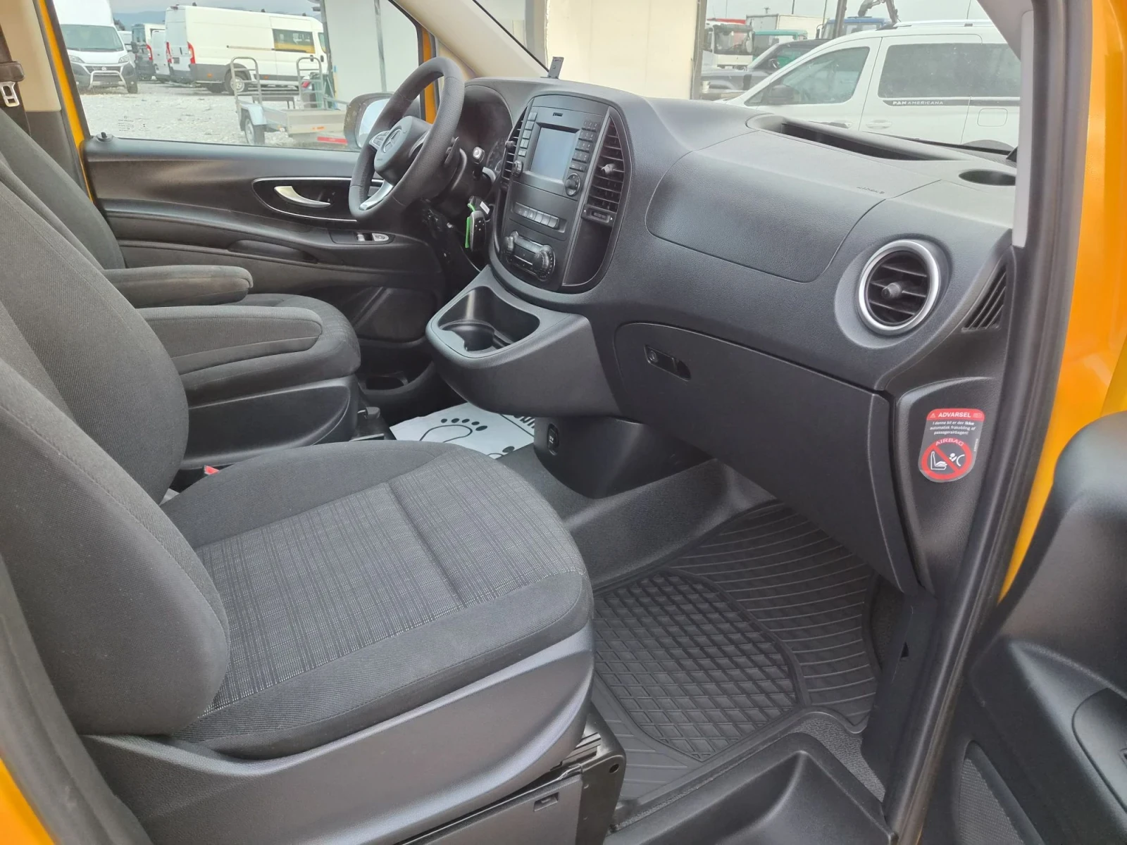 Mercedes-Benz Vito 119 CDI* Автоматик* Климатик* Нави* Подгрев, снимка 15 - Бусове и автобуси - 56168300