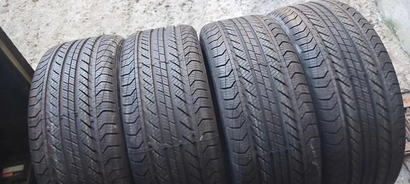 Гуми Всесезонни 235/45R19, снимка 2 - Гуми и джанти - 33540387