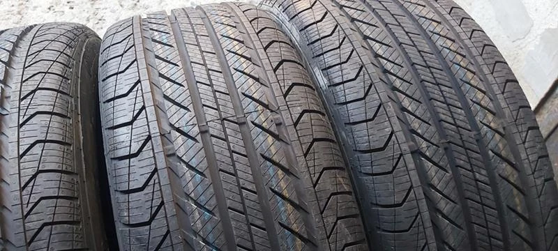 Гуми Всесезонни 235/45R19, снимка 4 - Гуми и джанти - 33540387