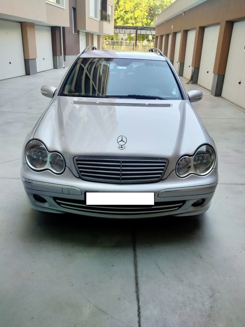 Mercedes-Benz C 180, снимка 13 - Автомобили и джипове - 47437691