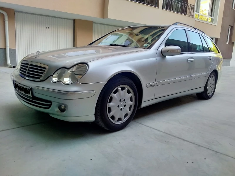 Mercedes-Benz C 180, снимка 12 - Автомобили и джипове - 47437691