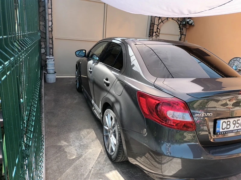 Suzuki Kizashi 2.4 GL 2WD / Japan, снимка 3 - Автомобили и джипове - 47930244