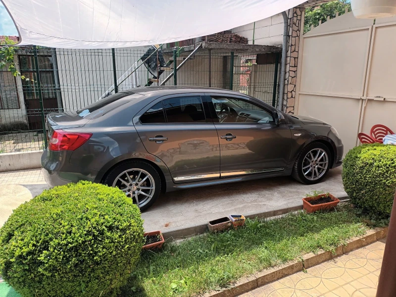 Suzuki Kizashi 2.4 GL 2WD / Japan, снимка 6 - Автомобили и джипове - 47930244