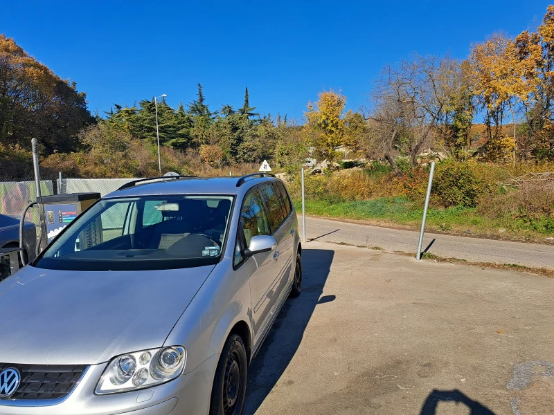 VW Touran, снимка 8 - Автомобили и джипове - 48435862