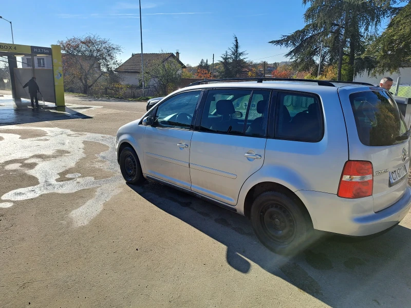 VW Touran, снимка 7 - Автомобили и джипове - 48435862