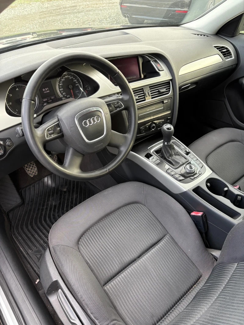 Audi A4 2.0TDI, снимка 7 - Автомобили и джипове - 48464410