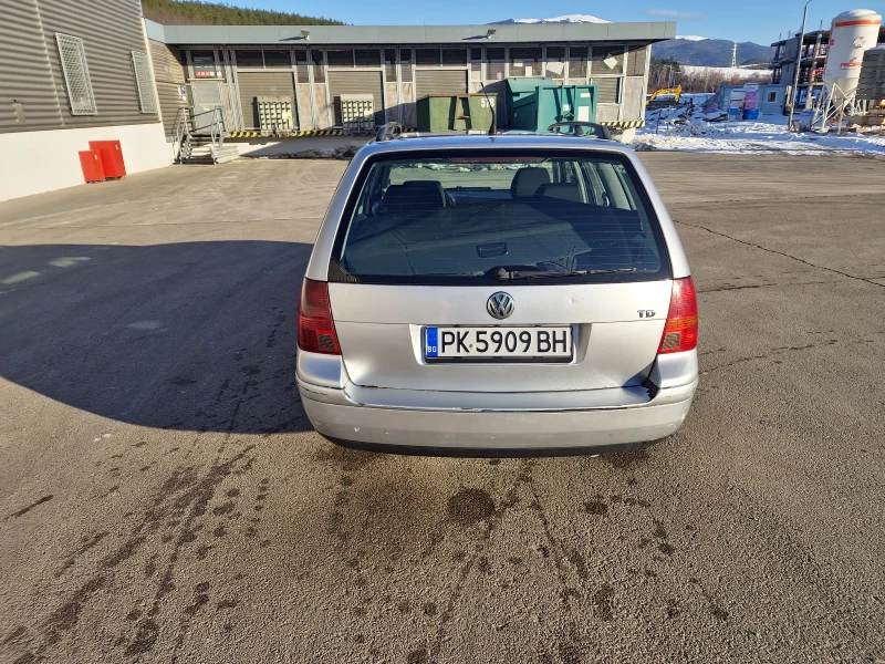 VW Bora, снимка 4 - Автомобили и джипове - 49592030