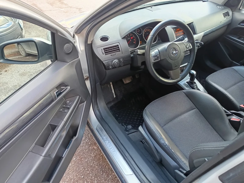 Opel Astra 1.8 Пълен японски автомат, снимка 6 - Автомобили и джипове - 49346480