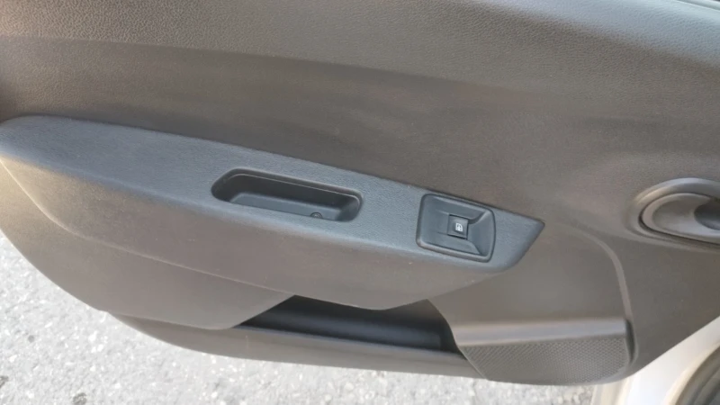 Dacia Lodgy 1.5 дци 110кс, снимка 12 - Автомобили и джипове - 51738370