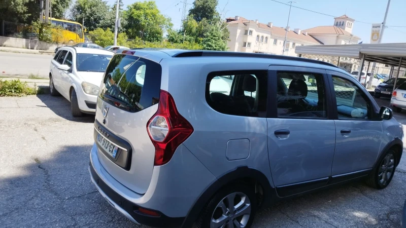 Dacia Lodgy 1.5 дци 110кс, снимка 3 - Автомобили и джипове - 51738370
