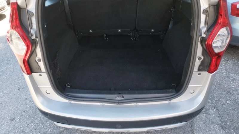 Dacia Lodgy 1.5 дци 110кс, снимка 16 - Автомобили и джипове - 51738370