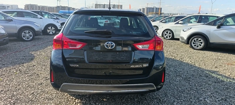 Toyota Auris 1.8 Hybrid * Италия , снимка 4 - Автомобили и джипове - 52626986