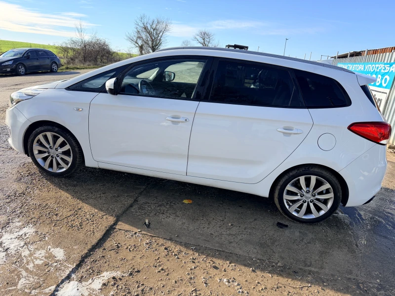 Kia Carens 1.7 CRDI, снимка 5 - Автомобили и джипове - 52761586